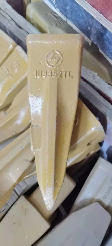 الصلب اللاصق حفرة دبابة أسنان صياغة صب IU3352 أسنان الصخور للقط E320