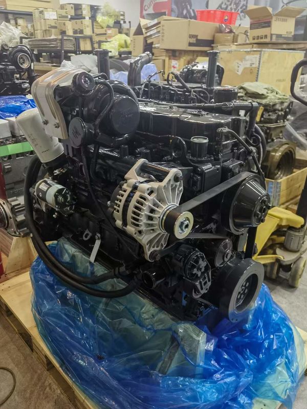 محرك Cummins QSB6.7 6D107 المستخدم في حفارات PC200-8/PC210-8/PC220-8/PC240-8