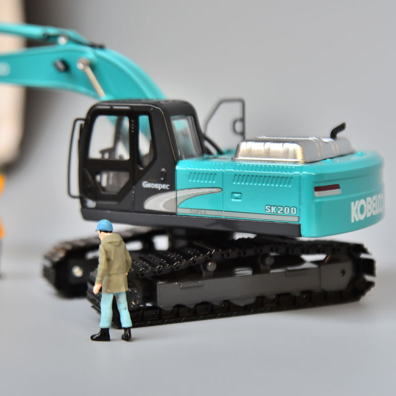 طراز الحفرة KOBELCO محاكاة أصلية للسيارة سبيكة المعدن شينكو SK200 الديكور غير الألعاب