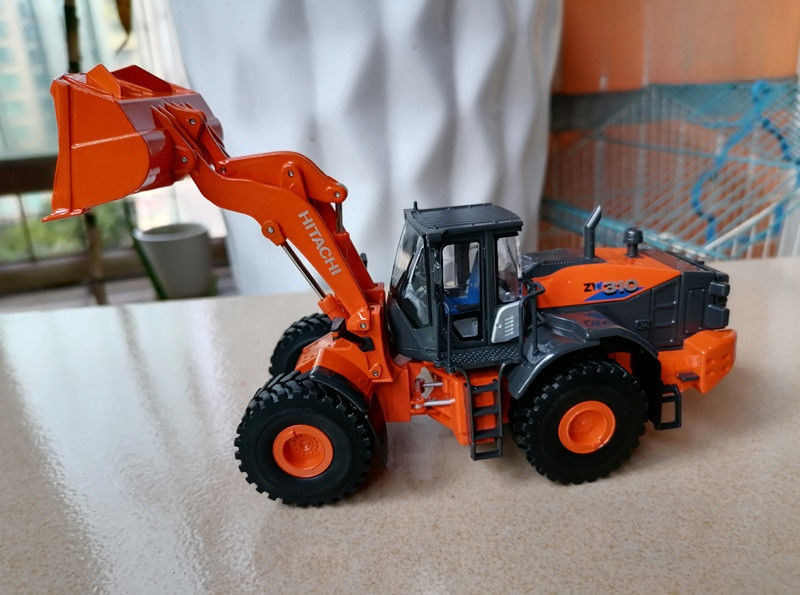 الـ 1/50 الأصلي هيتاتشي ZAXIS250LC-5 ZX200 ZX350LC-6 حفرة الـ Diecast نموذج لعبة