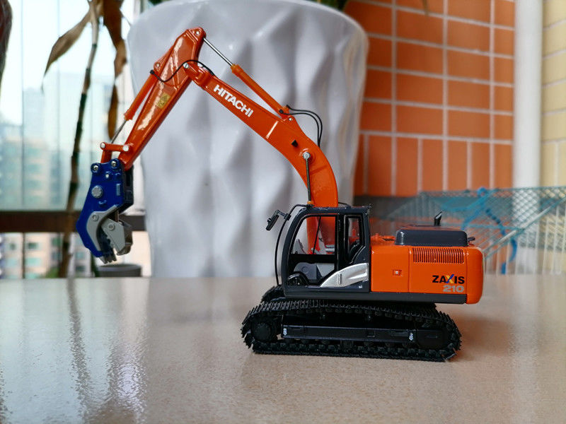 الـ 1/50 الأصلي هيتاتشي ZAXIS250LC-5 ZX200 ZX350LC-6 حفرة الـ Diecast نموذج لعبة