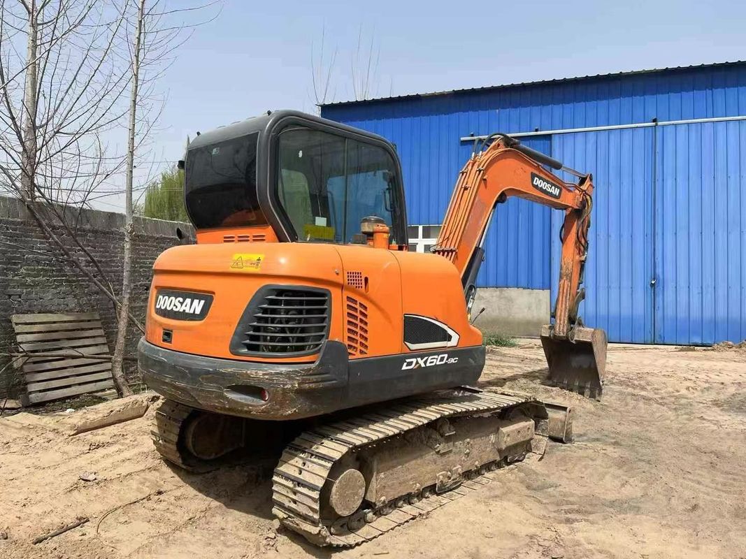 صيانة جيدة مستعملة 2020 دوسان DX60-9C حفر 6 طن لعمل المرافق المناظر الطبيعية