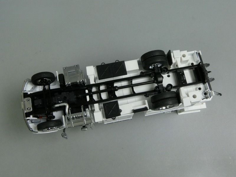 1/32 بيتربيلت 536 مع منصة عمل جوية ألتيك AA55 موديل DM 71105