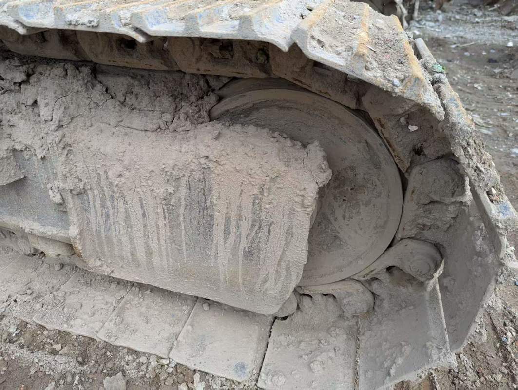 حفارة هيدروليكية Cat 312D مستعملة، مزودة بمحرك Cat C4.2 ACERT، وزن التشغيل 13,000 كجم، وأقصى عمق حفر 6.44 متر